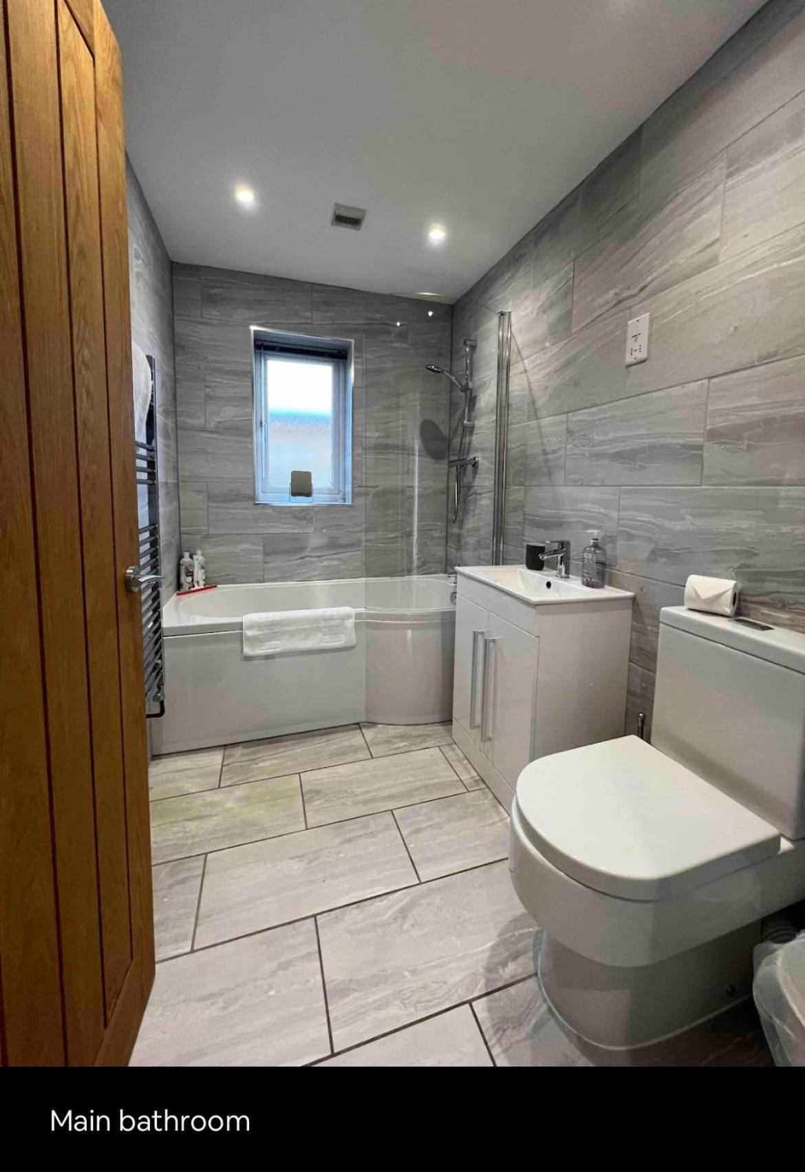 Green 3 Bed Bungalow With En-Suite And Parking Felton  Buitenkant foto